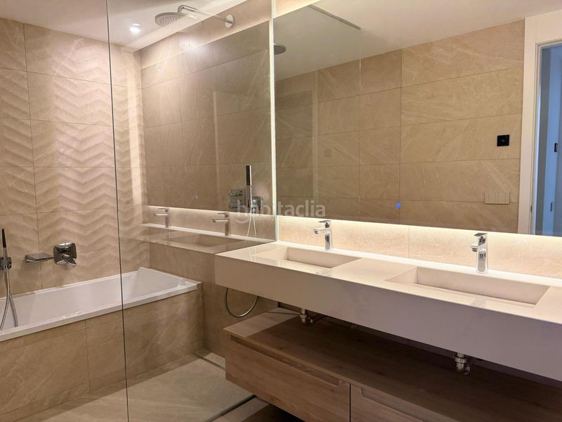 Foto 1473f07d-104f-4dca-9fa3-456f13e3f8b8. Apartament amb calefacció aparcament piscina a bahía de Marbella Marbella