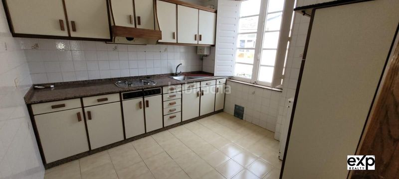 Foto ee67a7c4-cade-4c96-b9be-81a51570721d. Haus mit heizung parking in Lourenzá