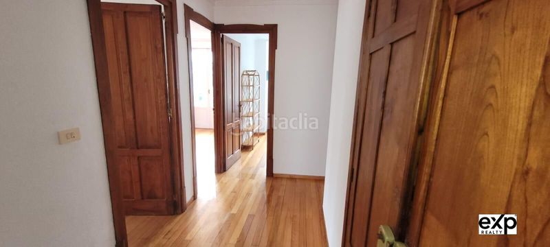 Foto f024d930-5abb-4c7a-8f0f-8420ab1305f2. Haus mit heizung parking in Lourenzá