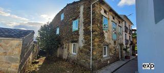 Casa in Pontenova (A). Casa de tipo rectoral en vilaoudriz  a pontenova lugo