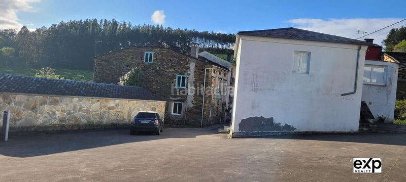 Foto ca250262-5433-4bb6-a6ff-8afbda7de831. Casa amb aparcament a Pontenova (A)
