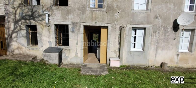 Foto 085f0f2f-dbde-4a17-9fb9-aa3b5b5c6737. Casa adossada amb aparcament a Valadouro (O)