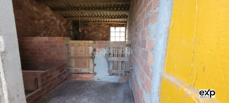 Foto 367b1dad-a5ac-4ea8-ac10-50702b17a13c. Casa adossada amb aparcament a Valadouro (O)