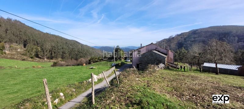 Foto 402bc991-0e85-40ab-872d-1f60656018f8. Casa adossada amb aparcament a Valadouro (O)