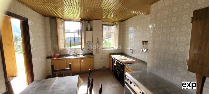 Foto b631c433-9f3c-469f-a40d-993ed9b8ee0d. Casa adossada amb aparcament a Valadouro (O)