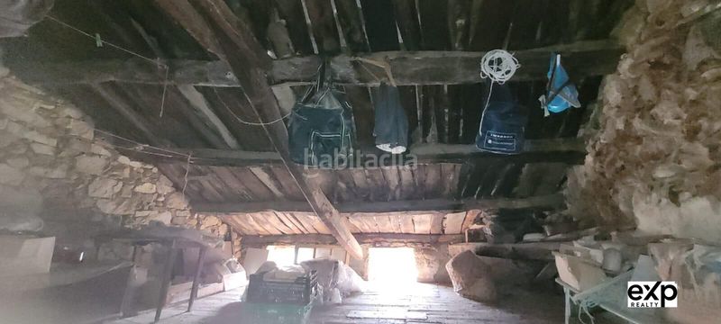 Foto cb775944-0e81-4403-892e-b1c981a591dd. Casa adossada amb aparcament a Valadouro (O)