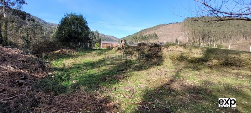 Foto d34ca156-832d-4edb-8350-ad8655d3aaa3. Casa adossada amb aparcament a Valadouro (O)