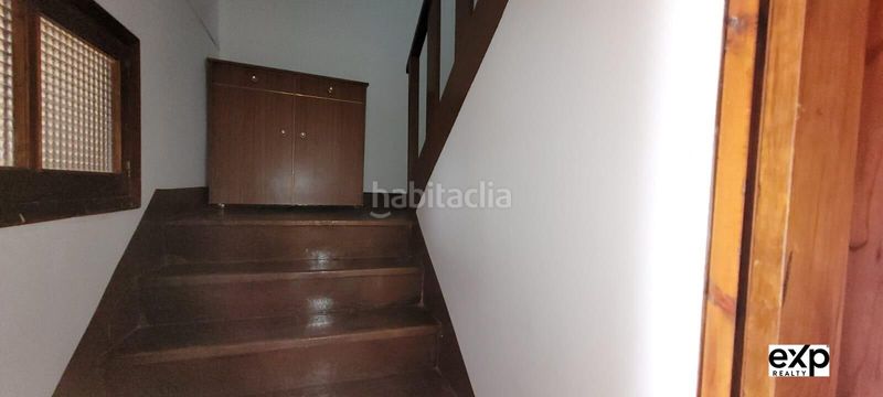 Foto e81aac17-d629-4f79-9f61-d03c85f83c79. Casa adossada amb aparcament a Valadouro (O)