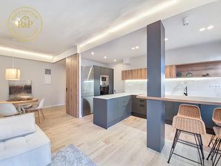 Etagenwohnung  Avenida diagonal. Vivienda de lujo completamente renovada en sarrià, illa diagonal