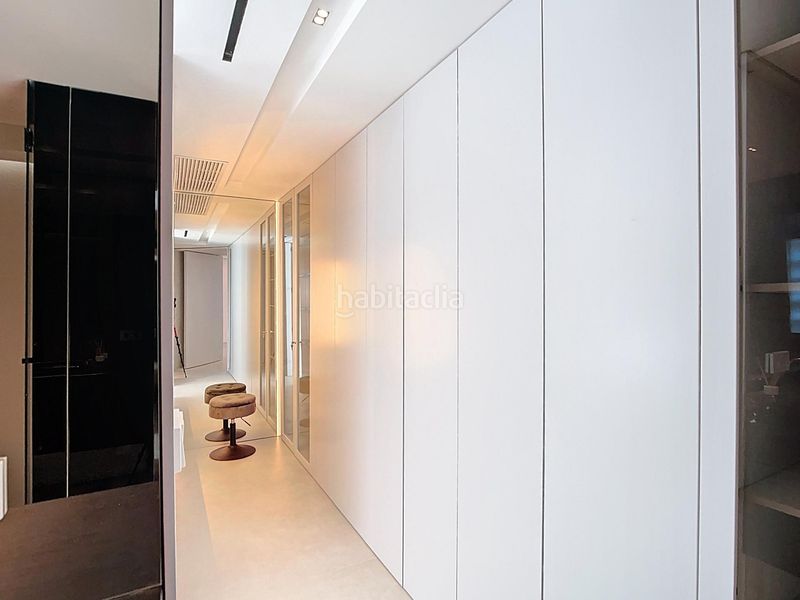 Foto 96369e02-cc3c-419b-a469-e840ab0f896d. Dúplex amb calefacció aparcament piscina a El Viso Madrid