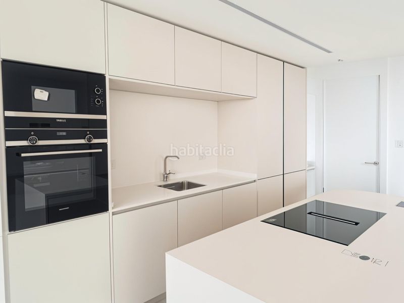 Foto 9b1e88aa-743d-4afd-b5df-05ec7b0311cb. Apartament amb aparcament a bahía de Marbella Marbella