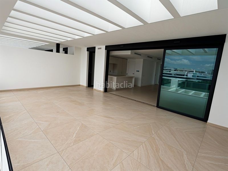 Foto bd3c34ea-a1a8-45e0-b6cc-a6a3435aa69e. Apartament amb aparcament a bahía de Marbella Marbella