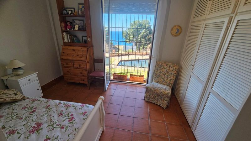 Foto 0dd5c776-5f6d-4b24-8f23-279e4a3b9d64. Casa espectacular chalet independiente de 5 dormitorios con vistas panorámicas al mar ubicado en calle sin salida punta de la mona, l en Almuñécar