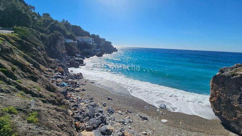 Foto 913da5ff-a2c6-4d60-8eae-9cce9414e58c. Casa espectacular chalet independiente de 5 dormitorios con vistas panorámicas al mar ubicado en calle sin salida punta de la mona, l en Almuñécar