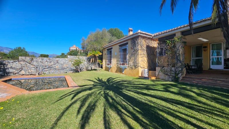 Foto ad1f5907-4f8f-494e-af5c-695f5a7f93c6. Casa espectacular chalet independiente de 5 dormitorios con vistas panorámicas al mar ubicado en calle sin salida punta de la mona, l en Almuñécar