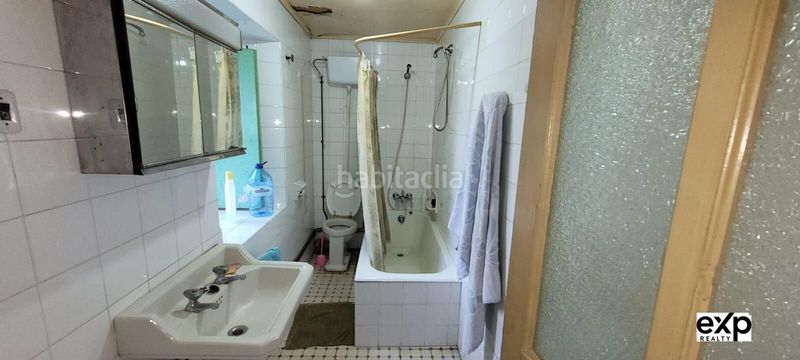 Foto 70fd2ef6-18eb-491c-acc7-f3d5c1e656b9. Casa conjunto de edificaciones en cangas , lugo en Foz