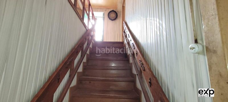 Foto a354dc58-2706-459f-b04c-da93a528e814. Casa conjunto de edificaciones en cangas , lugo en Foz