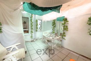 Appartement à El Castell. Piso con patio interior en el centro de burjassot de valencia.