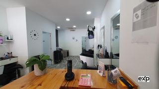 Lloguer Local Comercial a El Alborgí. Traspaso peluquería full options