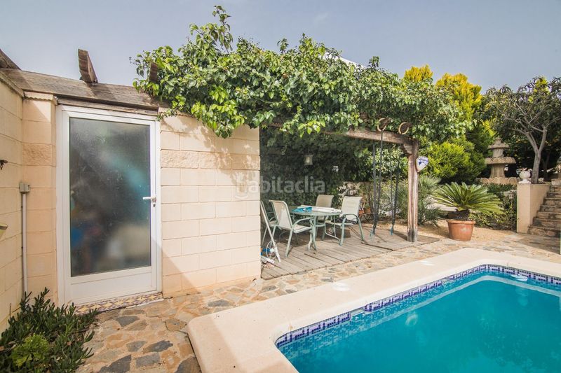 Foto 23df2724-4369-4969-be7f-5c8bbe5bbc72. Casa amb aparcament piscina a Busot