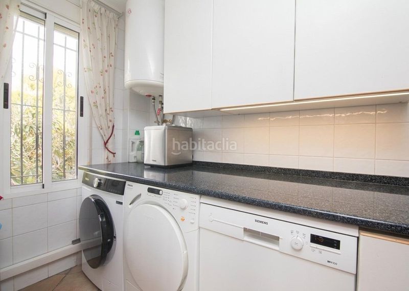 Foto 860afbd8-ff1c-4646-9451-76b402247cb1. Casa amb aparcament piscina a Busot