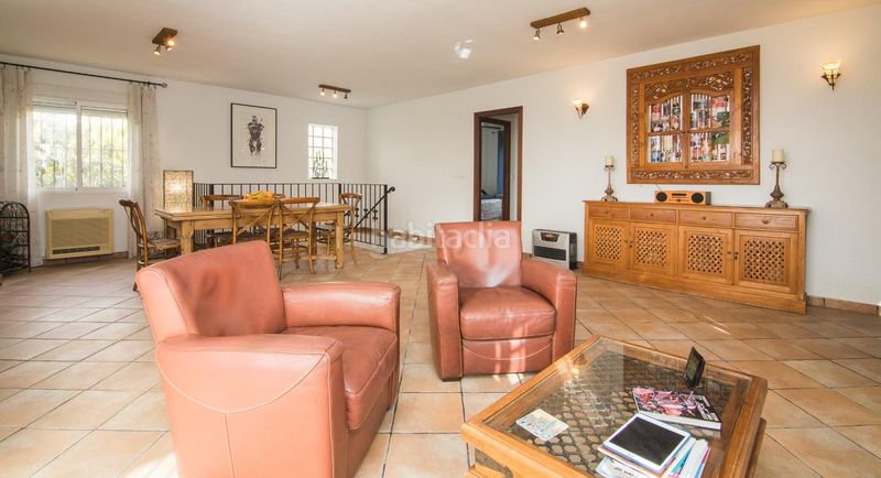 Foto ae0002b3-6f18-4036-824c-d17bfa8c32e5. Casa amb aparcament piscina a Busot