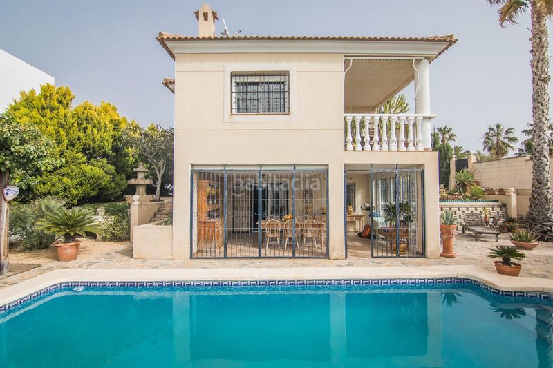 Foto c7a826b2-93de-4a34-ae83-7bcbc0fe4f35. Casa amb aparcament piscina a Busot