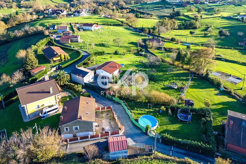 Foto c3699126-7d0f-44c3-b07c-87b79cc0548b. Chalet in lugar pañeda nueva 36 in Parroquias Norte Siero