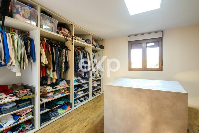 Foto e5dc3124-ce71-44b7-927e-6c44bc0f55a5. Chalet in lugar pañeda nueva 36 in Parroquias Norte Siero