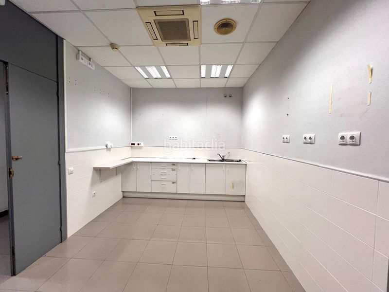 Foto c860dfad-2e48-4332-8b2b-93b8d6535e4f. Local comercial a Nou Eixample Sud Tarragona