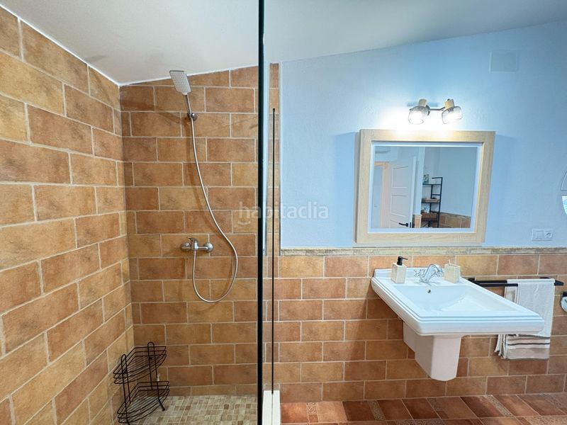 Foto 375b6621-745f-4fb4-9bd3-b168c6853826. Masia amb aparcament a Castalla