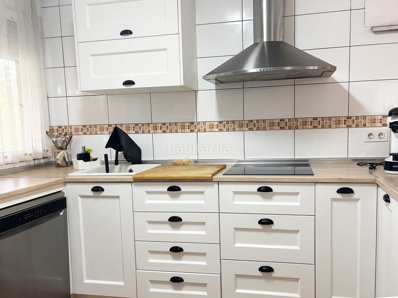 Foto af9d48a4-153a-40ef-9ce8-fff6c4634ffe. Masia amb aparcament a Castalla