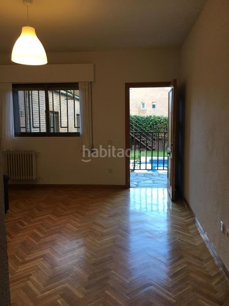 Foto 4632115b-31f5-459f-87a1-edb7b89995c3. Estudi amb calefacció aparcament piscina a Colina Madrid
