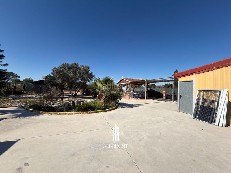 Foto 8d93b733-7561-44a4-be68-ab079d55e254. Casa amb calefacció piscina a La Marina Elche / Elx