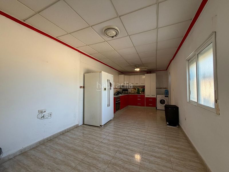 Foto a67bee34-e401-4ea2-8f3c-8534da02fbce. Casa amb calefacció piscina a La Marina Elche / Elx