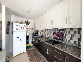 Appartement à Sax. Luminoso piso vpo en esquina con garaje, trastero y piscina comu