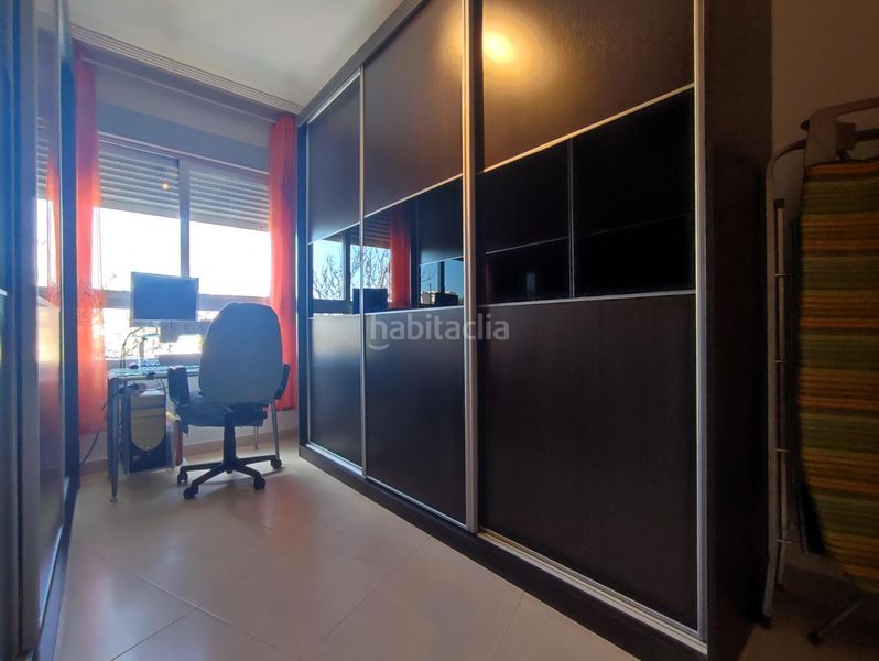 Foto f13d98d1-9fe5-4fea-b1cb-7ed83223e00d. Piso luminoso piso vpo en esquina con garaje, trastero y piscina comunitaria en Sax