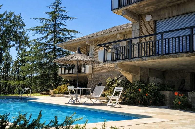 Foto c52d043e-1b2d-47d4-a149-32898ef6dd67. Xalet amb calefacció aparcament piscina a El Monte Torrelodones