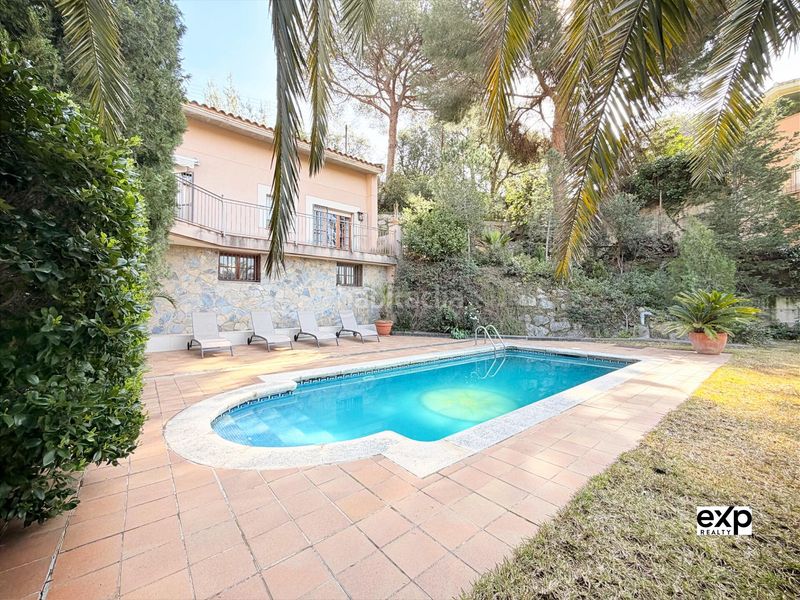 Foto 5539a480-d34a-4448-9567-00799daa4e12. Xalet amb calefacció aparcament piscina a Urbanitzacions Mataró