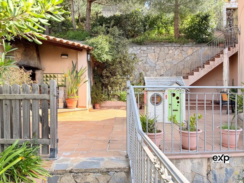 Foto fa4eecd5-d5dd-4aba-92bc-8760315ba07c. Xalet amb calefacció aparcament piscina a Urbanitzacions Mataró