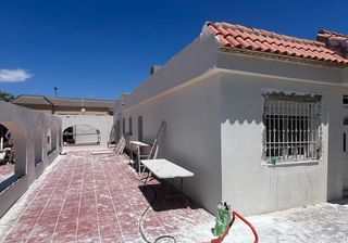 Chalet à Calle peri-0tr-01/761 22. Cortijo bahía  tu refugio de tradición y diseño sobre un oasis d