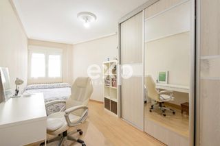 Appartamento in Calle fuertes acevedo 98. Piso en venta en calle fuertes acevedo 98