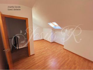 Casa adossada  Calle porches. Magnifico triplex adosado con 4 habitaciones y acogedora buhardi