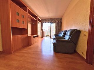 Pis  Rambla de prim. Piso en venta con terraza y vistas despejadas en rambla de prim,