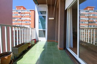 Pis  Rambla de prim. Piso en venta con terraza y vistas despejadas en rambla de prim,
