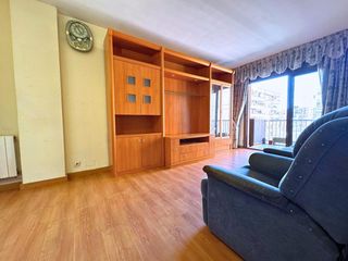 Pis  Rambla de prim. Piso en venta con terraza y vistas despejadas en rambla de prim,
