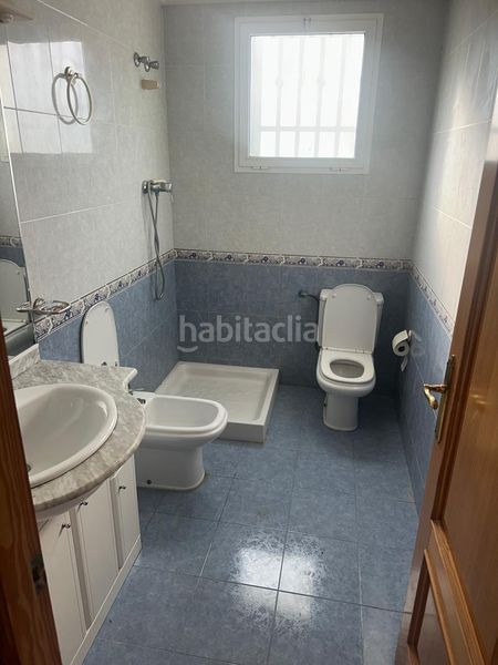 Foto a571e295-450c-4046-8215-15e3257fbf76. Casa amb aparcament a Las Bayas Elche / Elx