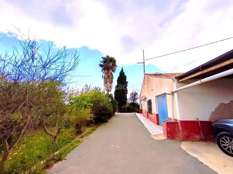 Foto e16b4006-43c2-4511-8147-7042ca67fb72. Casa amb aparcament a Las Bayas Elche / Elx