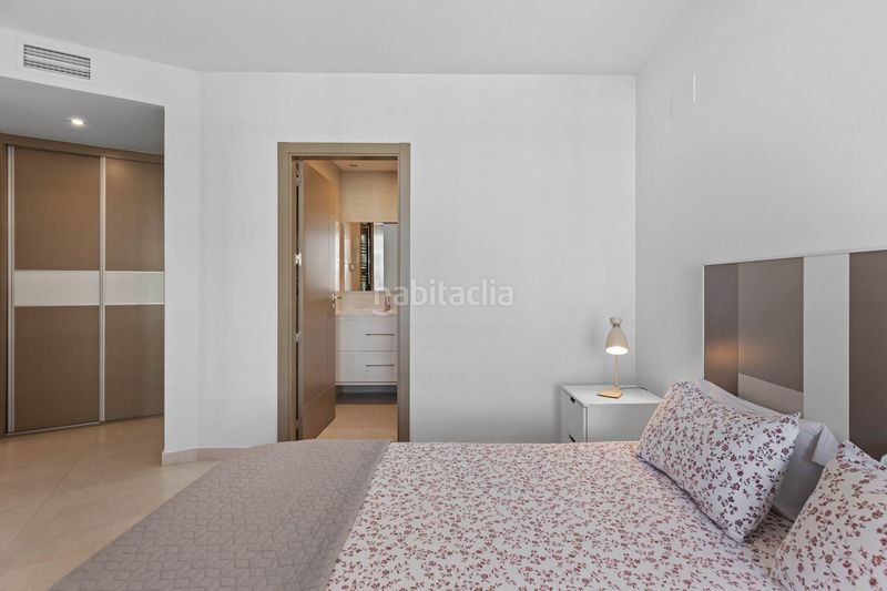 Foto 23cd5bba-d7ba-4bce-93f8-f833e07795b2. Apartament amb aparcament piscina a Los Arenales del Sol Elche / Elx