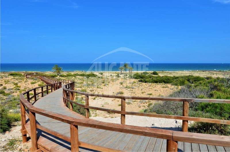 Foto 76c6d55f-0ad3-4eaf-befb-d98739b4782c. Apartament amb calefacció aparcament piscina a Los Arenales del Sol Elche / Elx